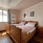 Kanne Honeymoon